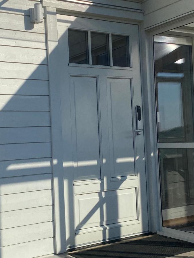 Mycket Trevlig Stuga Pa Braennoe Med Havsutsikt Branno Luaran gambar